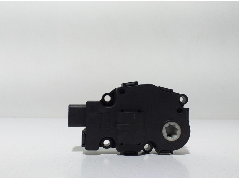 Recambio de motor apertura trampillas climatizador para bmw serie 1 lim. (f20) m135i xdrive referencia OEM IAM T1015556H 61061 