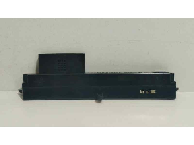 Recambio de pantalla multifuncion para hyundai tucson (jm) 2.0 crdi style referencia OEM IAM 945102E001 81633 