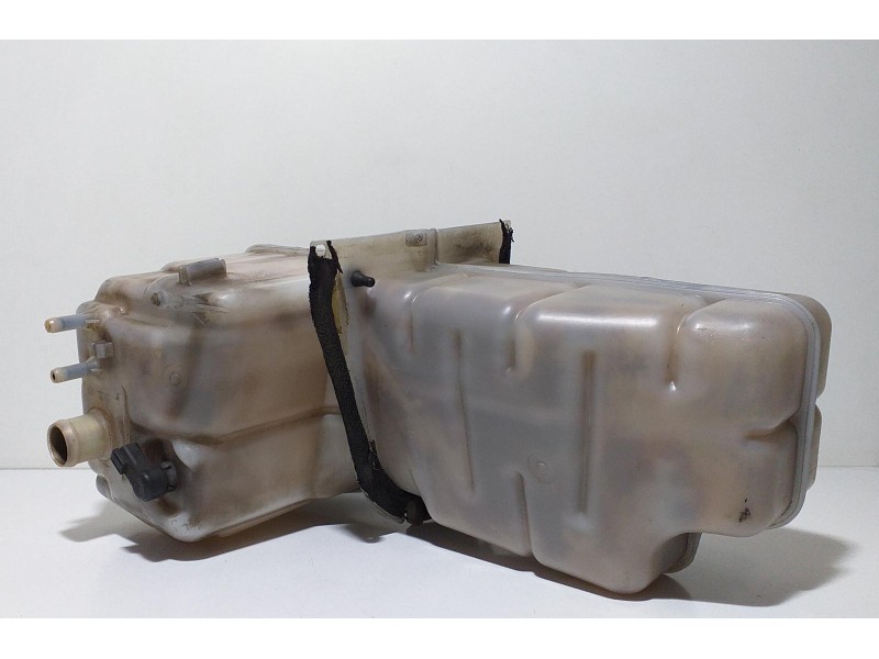 Recambio de deposito expansion para scania serie p/g/r (l-clase) fg r620 (4x2) largo cr 19 topline referencia OEM IAM 1765735 67