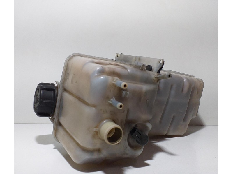 Recambio de deposito expansion para scania serie p/g/r (l-clase) fg r620 (4x2) largo cr 19 topline referencia OEM IAM 1765735 67