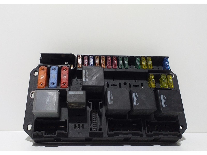 Recambio de caja reles / fusibles para land rover range rover (lm) tdv8 hse referencia OEM IAM YQE500370 57435 
