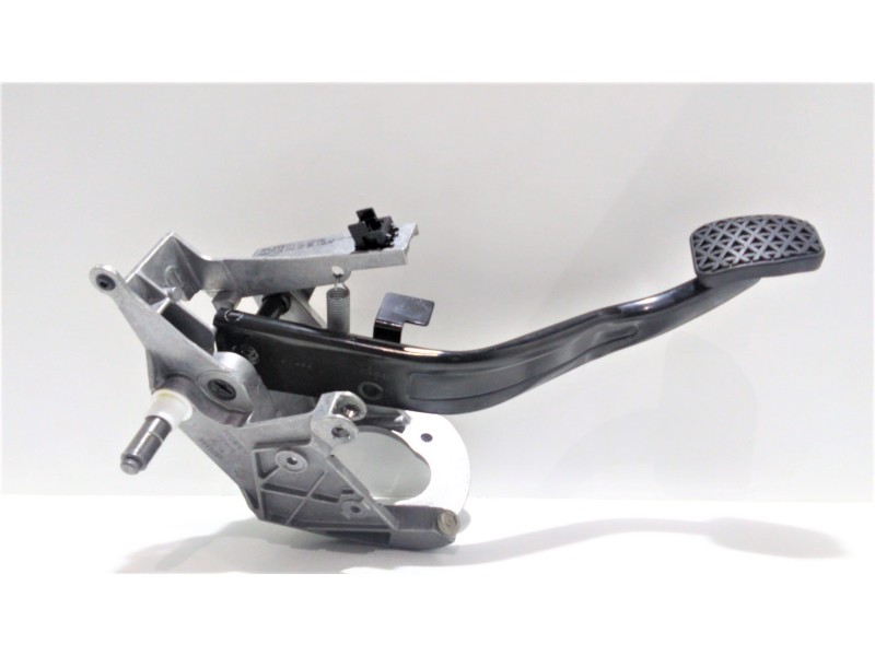 Recambio de pedal freno para bmw serie 3 touring (f31) 318d referencia OEM IAM 6876793 49205 