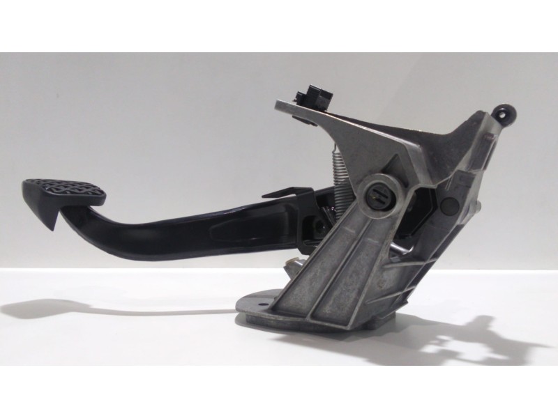 Recambio de pedal freno para bmw serie 3 touring (f31) 318d referencia OEM IAM 6876793 49205 