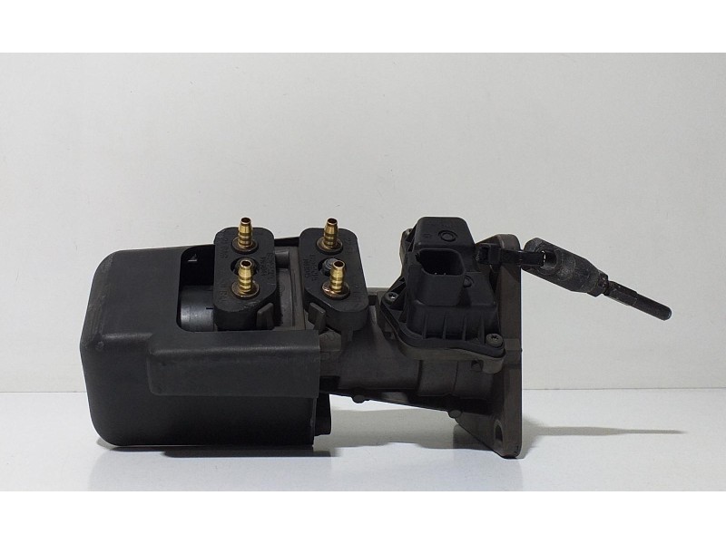 Recambio de pedal freno para scania serie p/g/r (l-clase) fg r620 (4x2) largo cr 19 topline referencia OEM IAM 1942899 67813 