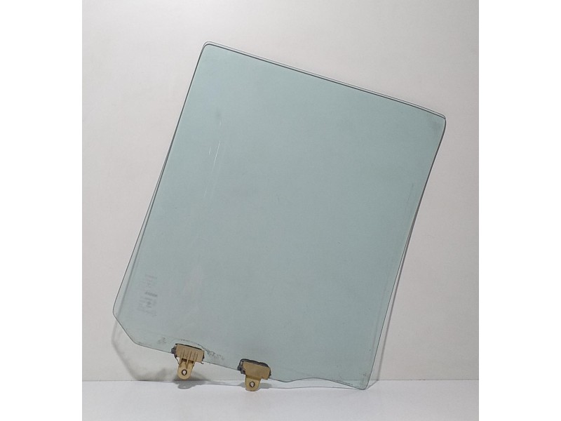 Recambio de luna trasera izquierda para nissan terrano (wd21) 2.7 td referencia OEM IAM TD27T 67845 