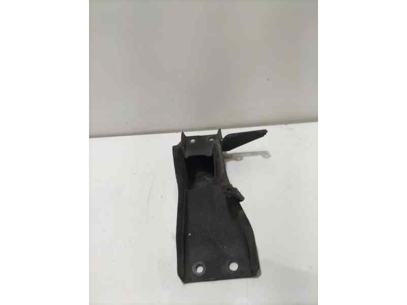 Recambio de soporte motor para hyundai h1 travel referencia OEM IAM D4CB 83331 R