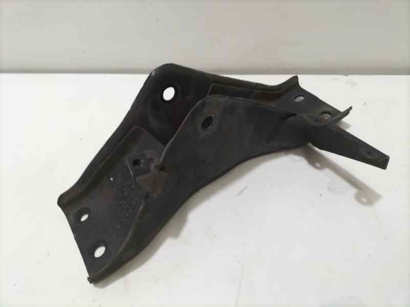 Recambio de soporte motor para hyundai h1 travel referencia OEM IAM D4CB 83331 R