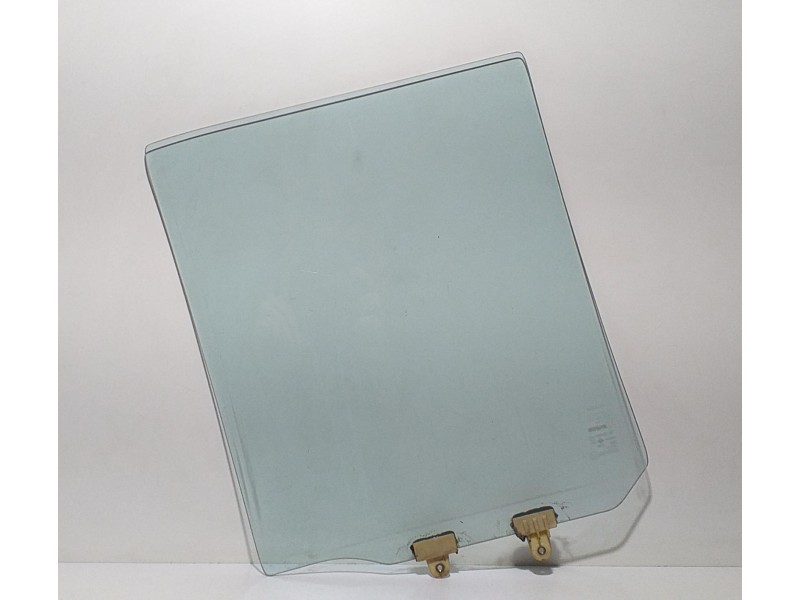 Recambio de luna trasera derecha para nissan terrano (wd21) 2.7 td referencia OEM IAM TD27T 67846  Recambio de luna trasera derecha para nissan terrano (wd21) 2.7 td referencia OEM IAM TD27T 67846