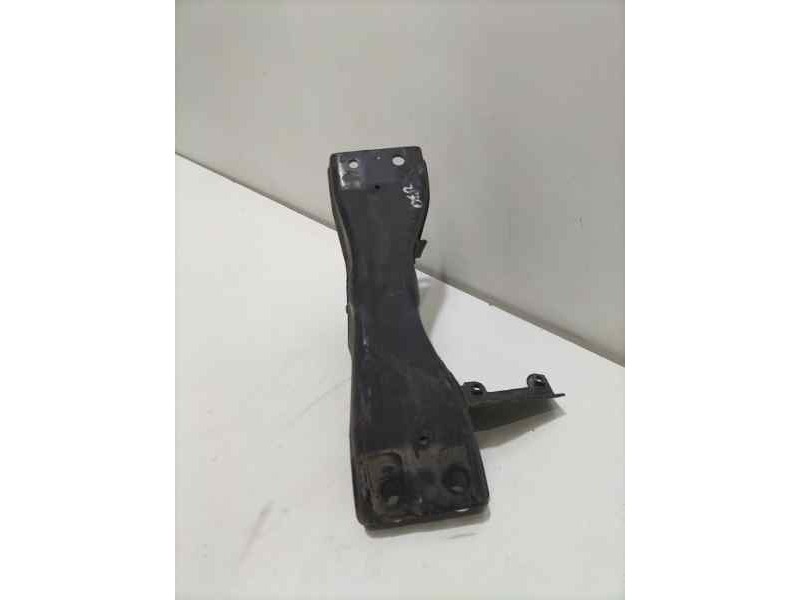 Recambio de soporte motor para hyundai h1 travel referencia OEM IAM D4CB 83331 R