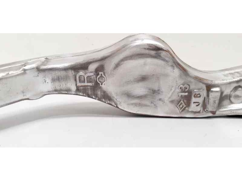 Recambio de brazo suspension superior trasero derecho para nissan x-trail (t31) xe referencia OEM IAM 55120JD000 44550 