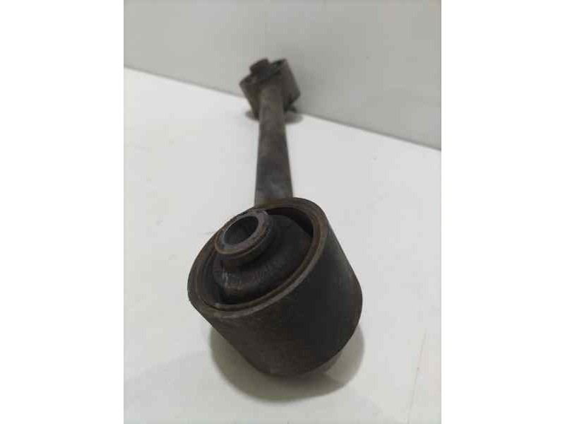 Recambio de tirante trasero izquierdo para hyundai h1 travel referencia OEM IAM D4CB 83333 R