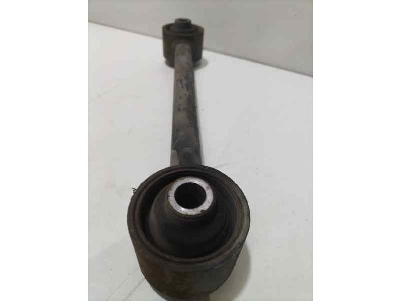 Recambio de tirante trasero derecho para hyundai h1 travel referencia OEM IAM D4CB 83334 R
