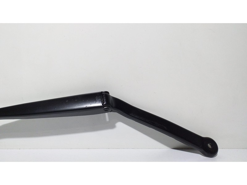 Recambio de brazo limpia delantero izquierdo para scania serie p/g/r (l-clase) fg r620 (4x2) largo cr 19 topline referencia OEM 