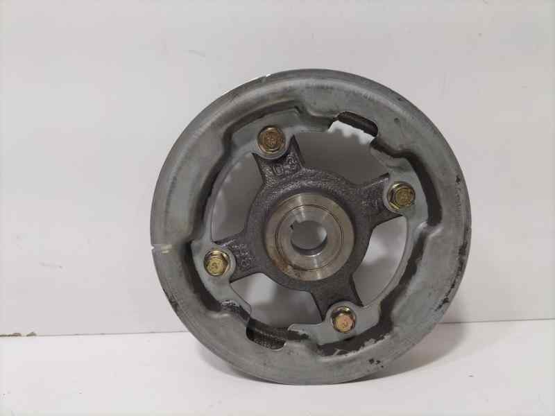 Recambio de polea arbol levas para hyundai tucson (jm) 2.0 crdi style referencia OEM IAM D4EA 81801 