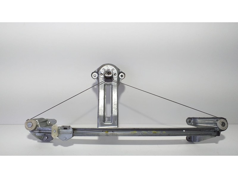 Recambio de elevalunas trasero derecho para opel zafira b 1.9 cdti referencia OEM IAM 13132228 74726 R