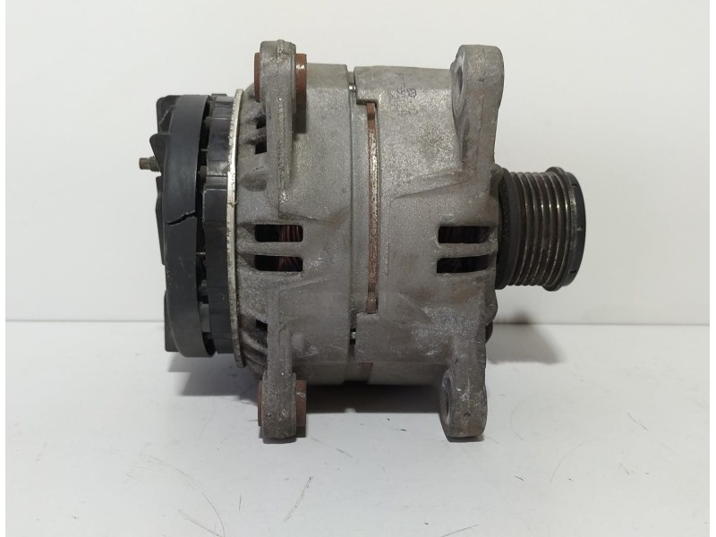 Recambio de alternador para renault clio iii 1.5 dci diesel referencia OEM IAM 8200660034A 77376 