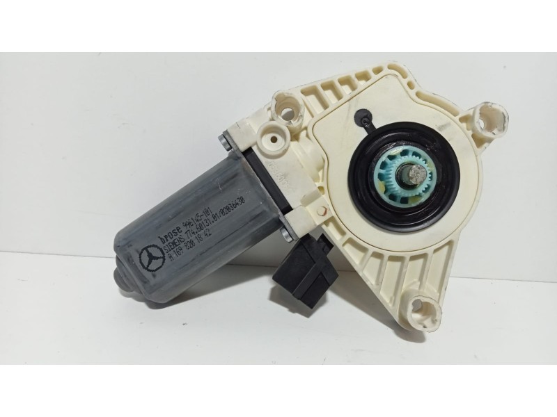 Recambio de motor elevalunas delantero derecho para mercedes-benz clase a (w169) a 200 cdi a-edition referencia OEM IAM A1698201