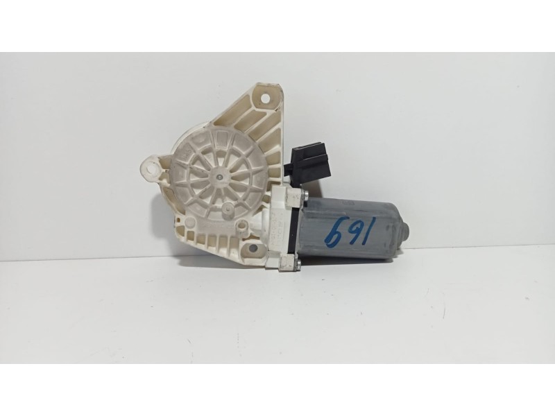 Recambio de motor elevalunas delantero izquierdo para mercedes-benz clase a (w169) a 180 cdi exclusive edition (169.307) referen