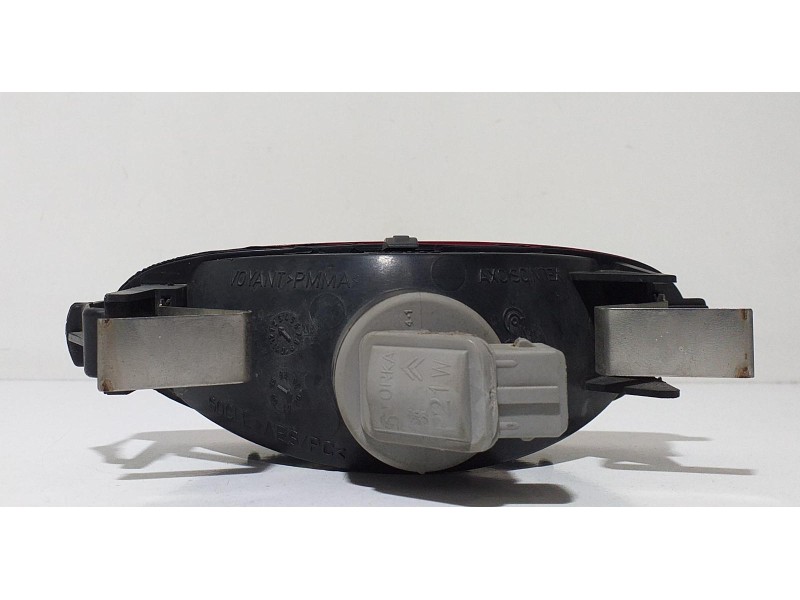 Recambio de piloto trasero central para peugeot 206 cc cc referencia OEM IAM 45106 67899 