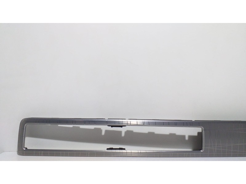 Recambio de molduras delanteras para volvo xc70 kinetic awd referencia OEM IAM 30715143 65503 