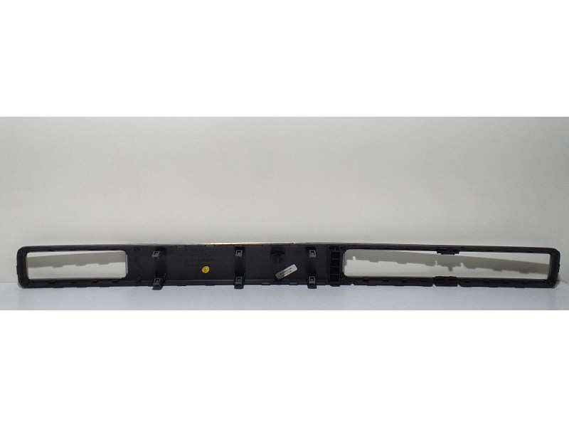 Recambio de molduras delanteras para volvo xc70 kinetic awd referencia OEM IAM 30715143 65503 