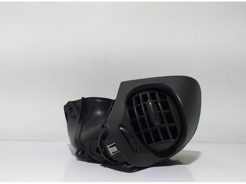 Recambio de rejilla aireadora para mercedes-benz actros 2/3 2 - ejes / 6 cil. 1841 4x2 om 501 la l (largo) referencia OEM IAM A0