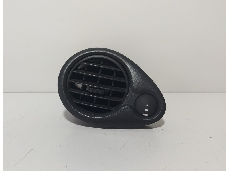 Recambio de rejilla aireadora para renault clio iii 1.5 dci diesel fap referencia OEM IAM 210252630 77381 