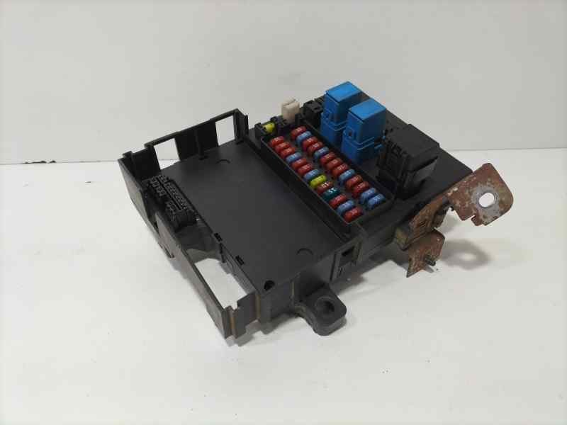 Recambio de caja reles / fusibles para nissan terrano/terrano.ii (r20) aventura referencia OEM IAM ZD30 81881 