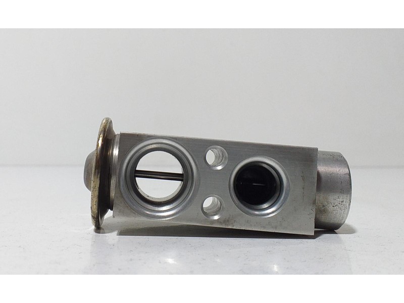 Recambio de valvula expansion para volvo xc70 kinetic awd referencia OEM IAM 7010973 65515 