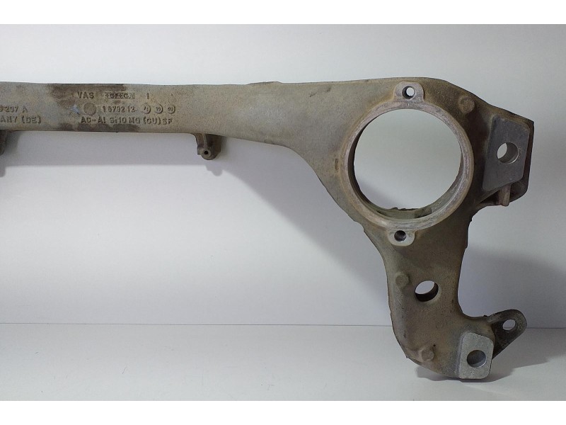 Recambio de travesaño inferior para volkswagen touareg (7la) v6 referencia OEM IAM 7L0199207A 74770 