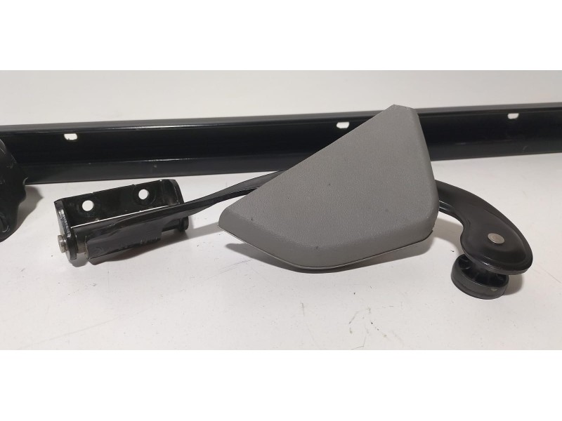 Recambio de soporte / guia puerta corredera para fiat doblo (119) 1.3 16v jtd cat referencia OEM IAM 199A2000 77391 