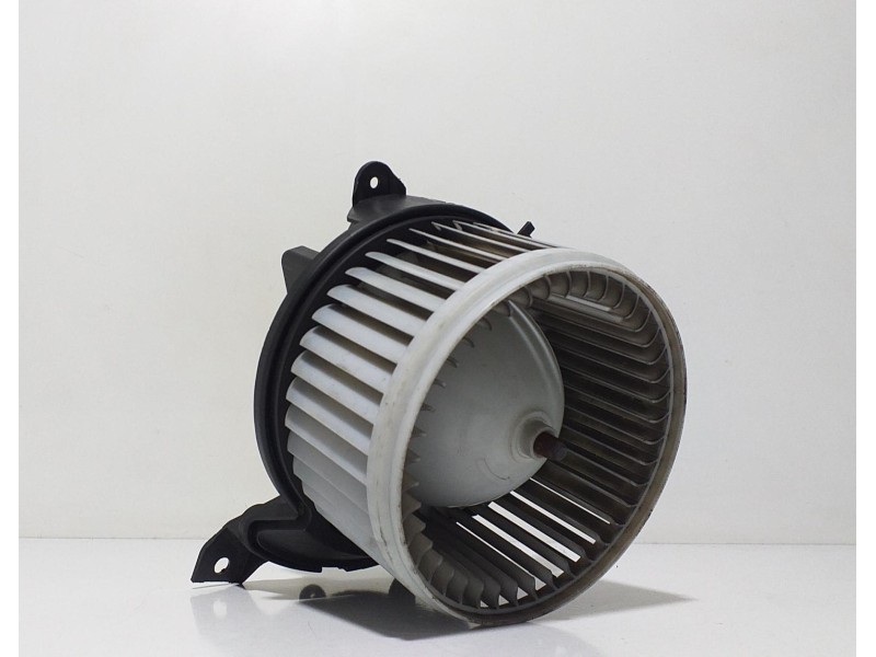 Recambio de motor calefaccion para opel combo d kasten l1h1 2,2t referencia OEM IAM 507730100 67944 