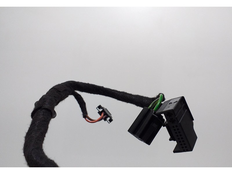 Recambio de puerta trasera derecha para audi q3 (8u) 2.0 tfsi (155kw) ambition quattro referencia OEM IAM 8U0971687A 57604 