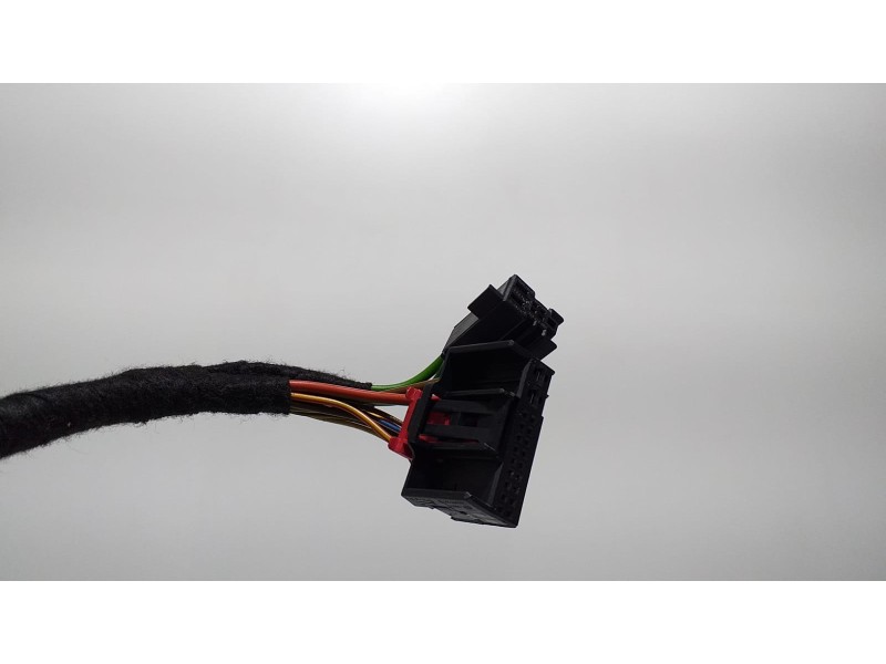 Recambio de puerta trasera izquierda para audi q3 (8u) 2.0 tfsi (155kw) ambition quattro referencia OEM IAM 8U0971687A 57605 