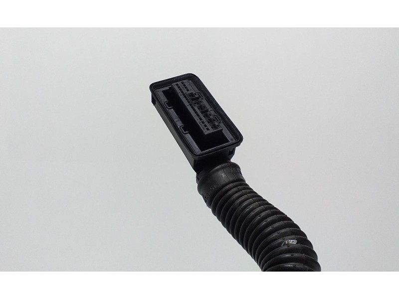 Recambio de puerta trasera izquierda para audi q3 (8u) 2.0 tfsi (155kw) ambition quattro referencia OEM IAM 8U0971687A 57605 