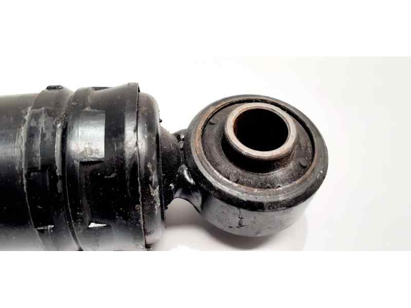 Recambio de amortiguador trasero para mitsubishi montero pinin (h60/h70) 2000 gdi (3-ptas.) referencia OEM IAM MR374286 44740 
