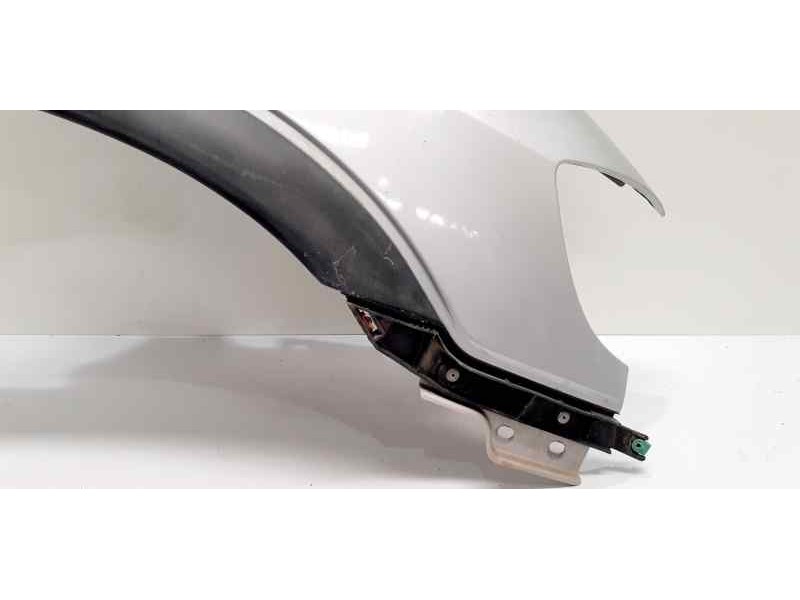 Recambio de aleta delantera derecha para opel zafira a comfort referencia OEM IAM 09195345 43144 