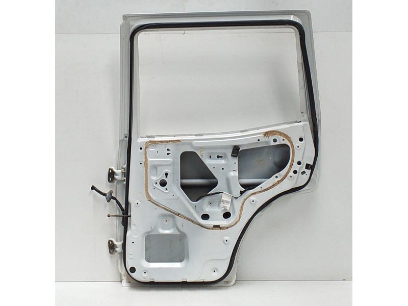 Recambio de puerta trasera derecha para nissan terrano/terrano.ii (r20) comfort referencia OEM IAM TD27TI 74831 