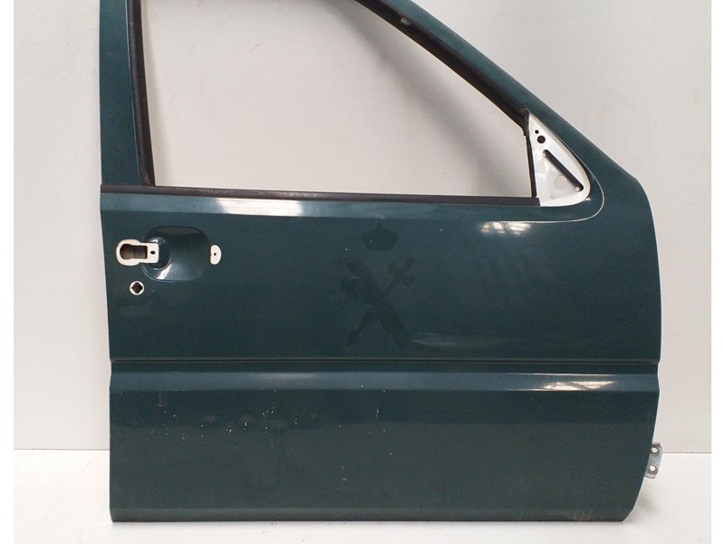 Recambio de puerta delantera derecha para nissan terrano/terrano.ii (r20) comfort referencia OEM IAM TD27TI 74833 