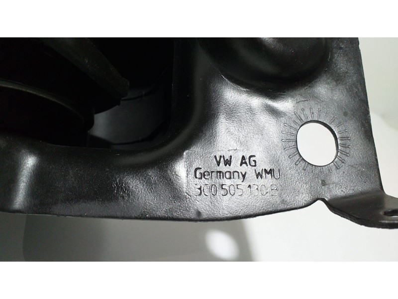 Recambio de brazo suspension inferior trasero derecho para audi q3 (8u) 2.0 tfsi (155kw) ambition quattro referencia OEM IAM 3C0