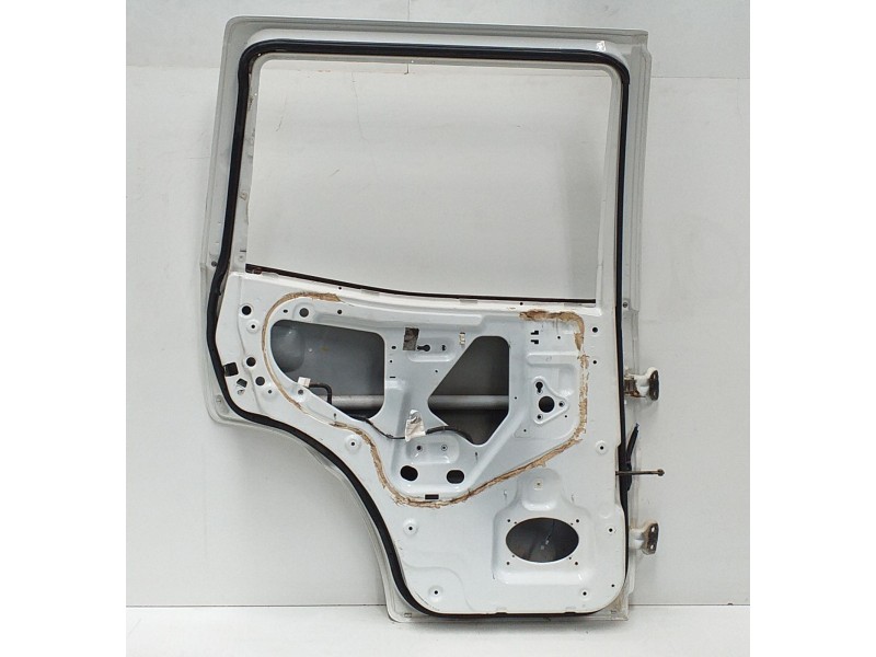 Recambio de puerta trasera izquierda para nissan terrano/terrano.ii (r20) comfort referencia OEM IAM 821017F631 74834 