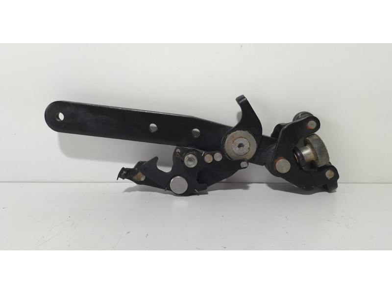 Recambio de soporte / guia puerta corredera para fiat doblo (119) 1.3 16v jtd cat referencia OEM IAM 0517908490 77464 