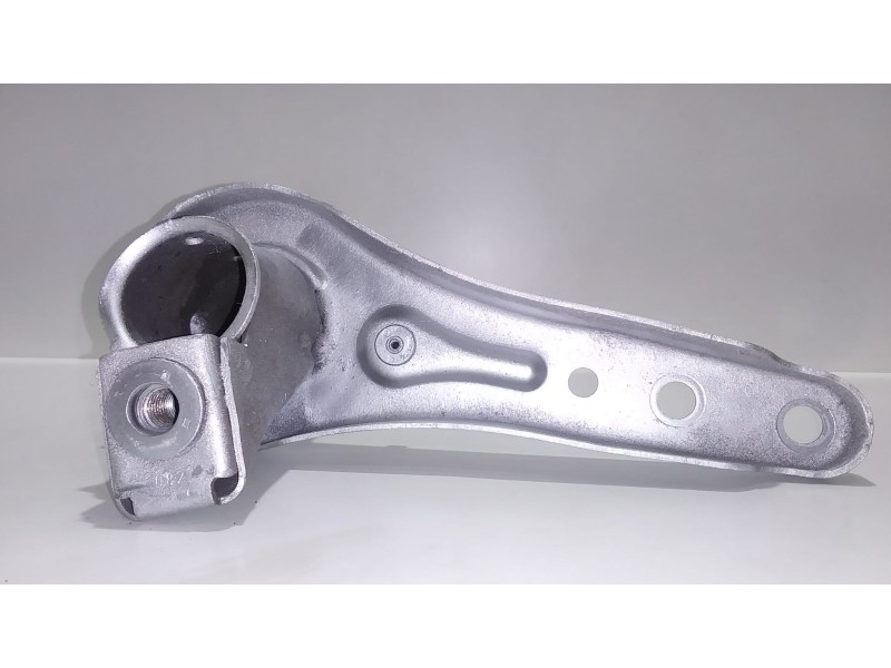 Recambio de soporte brazo suspension trasero derecho para bmw serie 3 touring (f31) 318d referencia OEM IAM 6793652 49295 