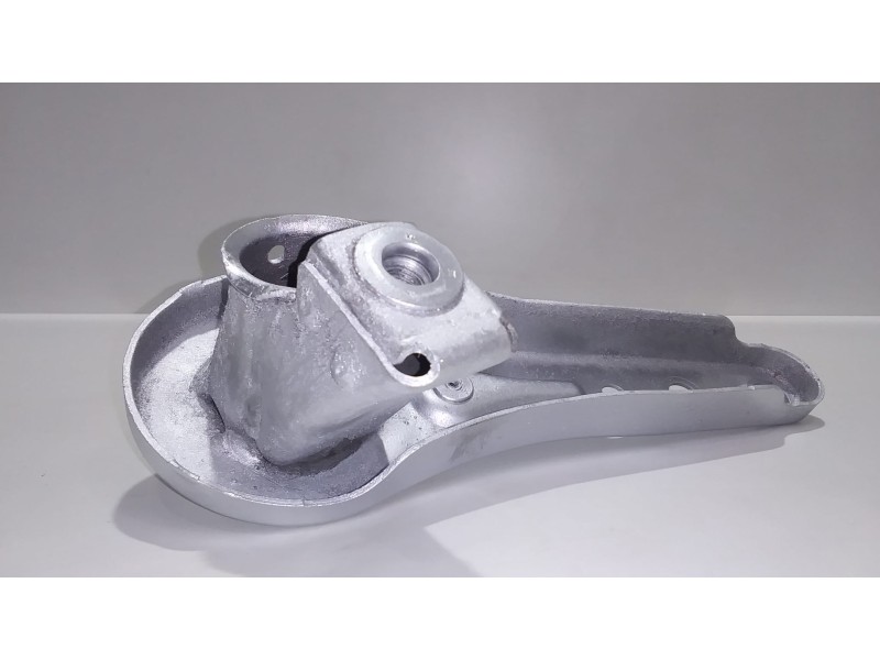 Recambio de soporte brazo suspension trasero derecho para bmw serie 3 touring (f31) 318d referencia OEM IAM 6793652 49295 