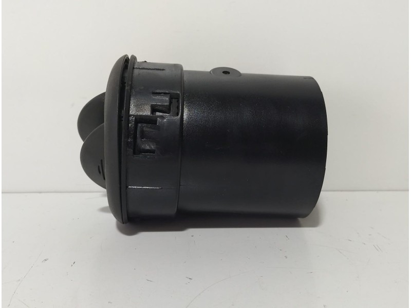 Recambio de rejilla aireadora para fiat doblo (119) 1.3 16v jtd cat referencia OEM IAM 225363 77465  Recambio de rejilla aireadora para fiat doblo (119) 1.3 16v jtd cat referencia OEM IAM 225363 77465