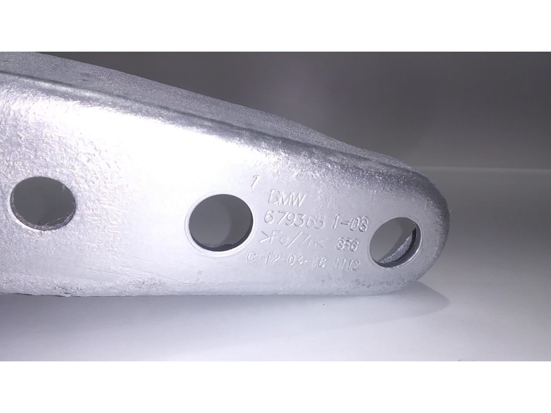 Recambio de soporte brazo suspension trasero izquierdo para bmw serie 3 touring (f31) 318d referencia OEM IAM 6793651 49296 