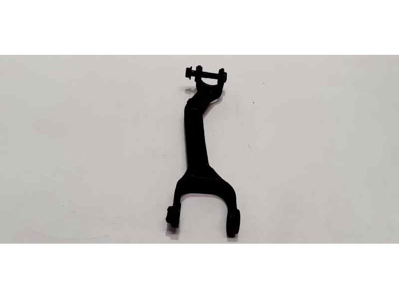 Recambio de brazo suspension inferior trasero derecho para volvo xc90 2.5 20v turbo cat referencia OEM IAM 8630783 44748 