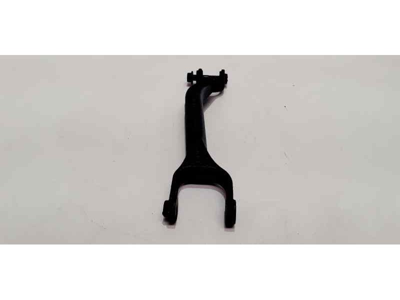 Recambio de brazo suspension inferior trasero izquierdo para volvo xc90 2.5 20v turbo cat referencia OEM IAM 8630782 44749 
