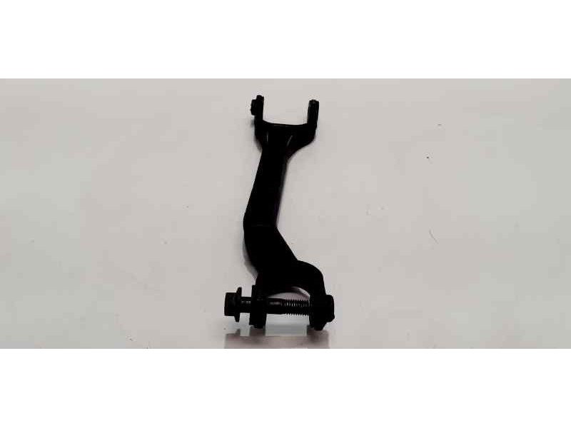 Recambio de brazo suspension inferior trasero izquierdo para volvo xc90 2.5 20v turbo cat referencia OEM IAM 8630782 44749 