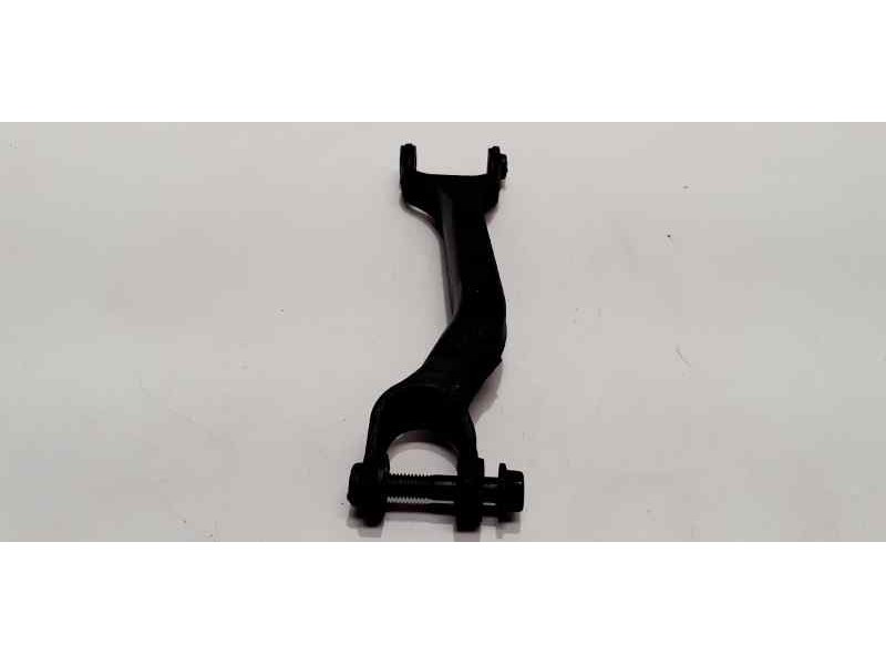 Recambio de brazo suspension inferior trasero izquierdo para volvo xc90 2.5 20v turbo cat referencia OEM IAM 8630782 44749 